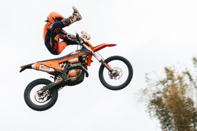 Jurus Spektakuler di Atas Motor, Ini 6 Gaya Freestyle yang Populer di Kalangan Pembalap Motocross