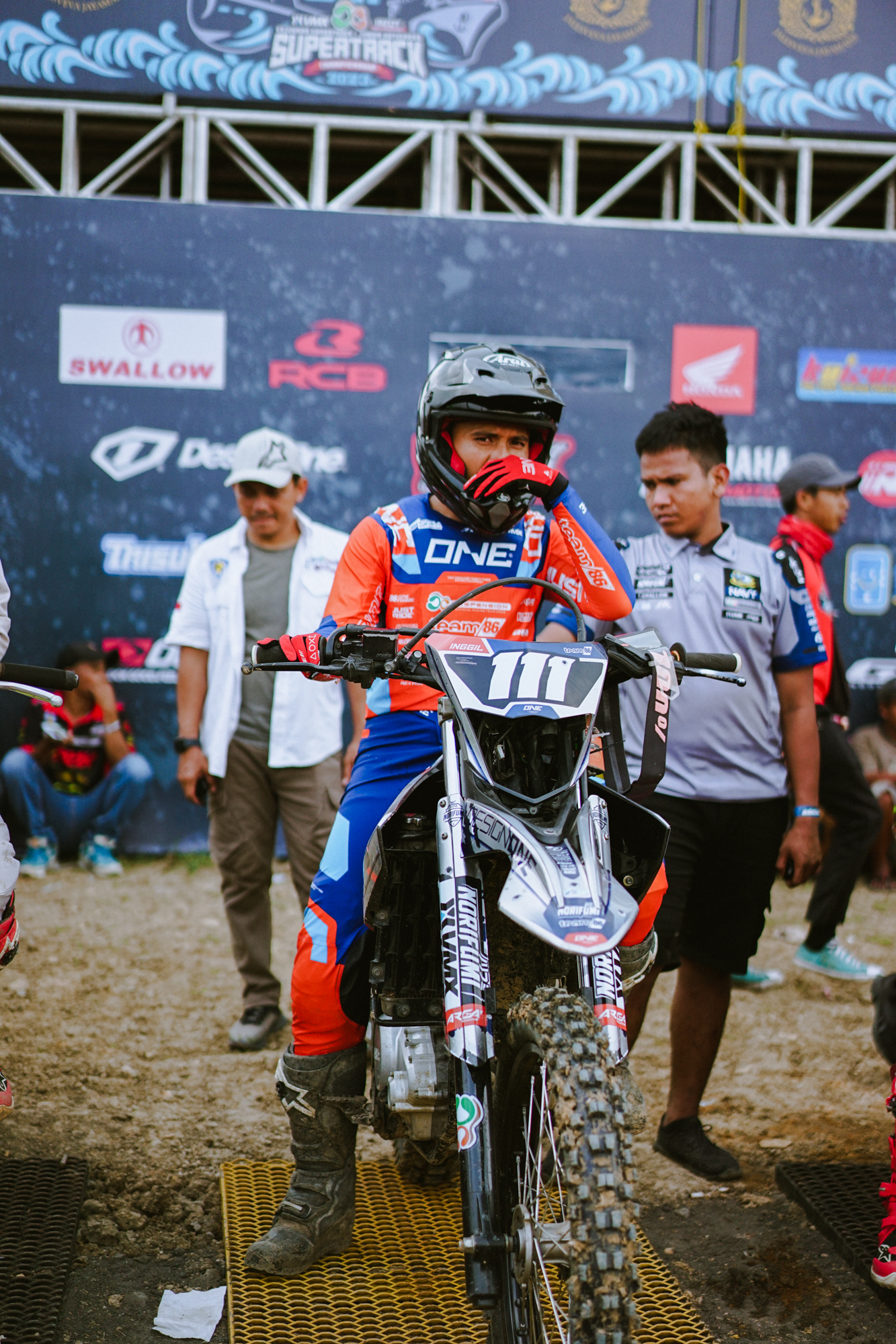 Inggil Bernarditus Juarai Moto 2 Bebek Modif Pro Kejurnas GTX-MX Kasal Cup JC Supertrack