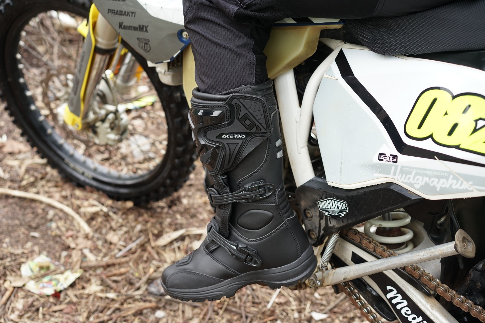 Acerbis X Stradhu: Sepatu Paling Fleksibel untuk On-road dan Off-road