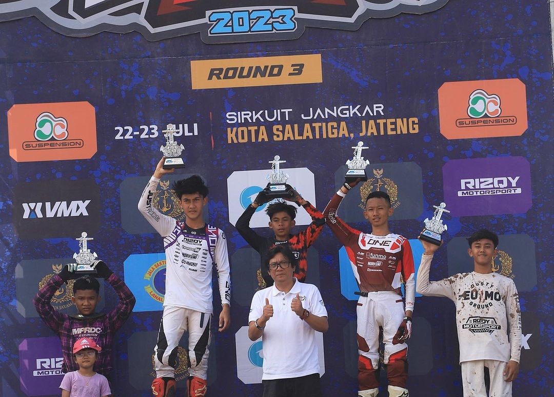 Bocah Ajaib! M. Athar Alghifari, Si Anak 13 Tahun, Geser Lawan dan Dominasi Kelas Bebek Std Pemula Putaran 3  Kasal Cup JC Supertrack