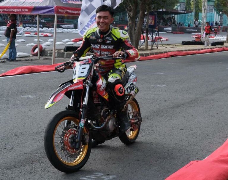 Chandra Hermawan Keluar Sebagai Juara Kelas Trail 175 Junior Kejurnas Supermoto Seri 4