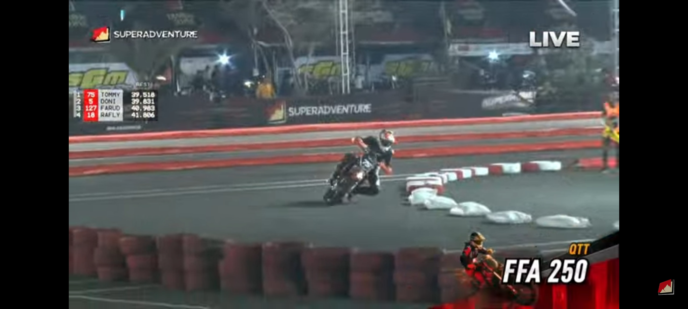 Panas! Best Time Yaasiin Somma Direbut Tommy Salim di Satu Menit Terakhir QTT FFA 250 Superadventure International Supermoto Race 2023