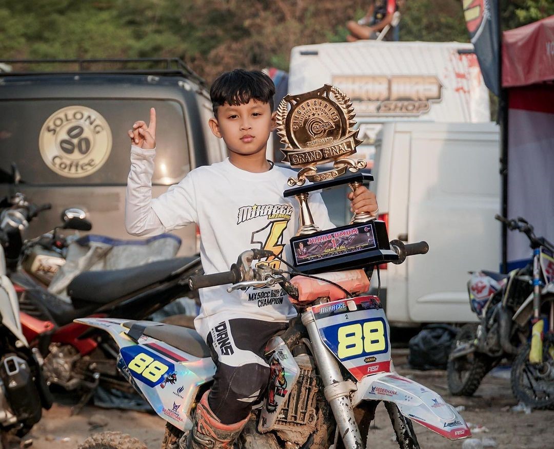 Mikaeel Alvaro Lazaroni Rajai Cleosa Series 2023, Sabet Gelar Juara Umum Seri MX 50cc