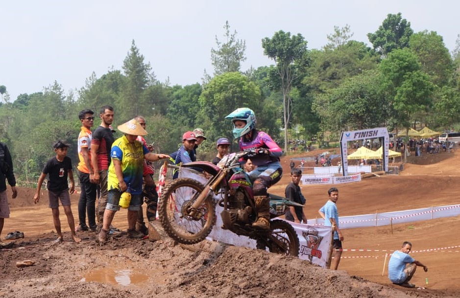 Cindi Murfs: Enduro Lebih Menantang dan Hadiahnya Lebih Besar Ketimbang Grasstrack