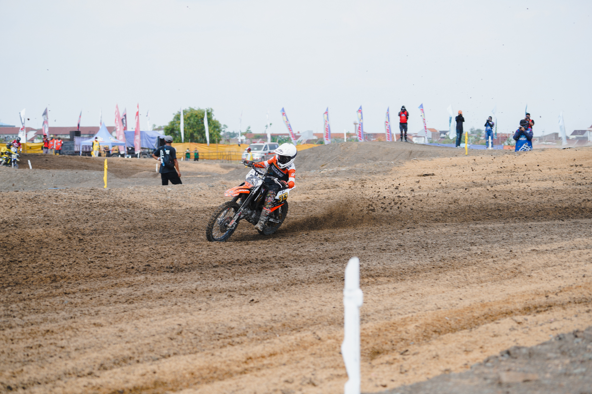 Berlangsung Akhir Pekan Ini, M. Athar Algifari dan 13 Pembalap Nasional akan Berlaga di Johor International Motocross Challenge