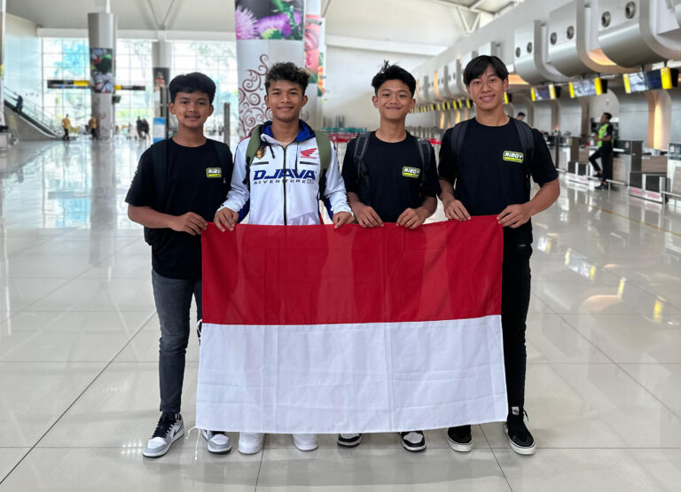 Empat Pembalap Motocross Jawa Timur Bertolak dari Bandara Juanda Siang Ini untuk Balap di Thailand