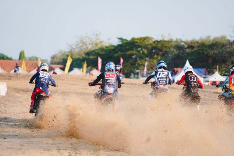Idul Fitri MotoCross Grasstrack Karang Taruna Rac Series Hadir di Riau Dalam Dua Seri