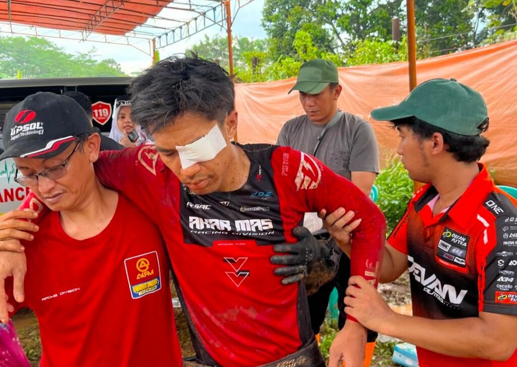 Pembalap Akarmas Racing Division, Edi Ariyanto, Cedera di Cleosa Series Semarang