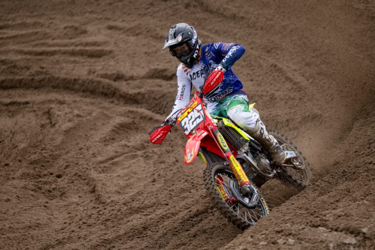 Delvintor Alfarizi Selesaikan Musim MXGP 2024 dengan Penuh Tantangan di Sirkuit Legendaris Lommel