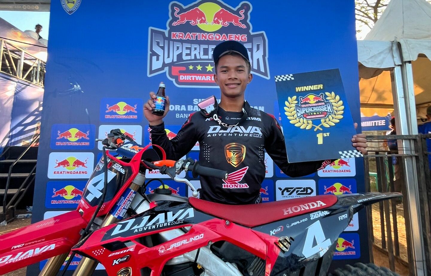 Seru! Persaingan Ketat di Kratingdaeng Supercrosser Banjar Patroman, Lewis Stewart dan Zidane Unggul!