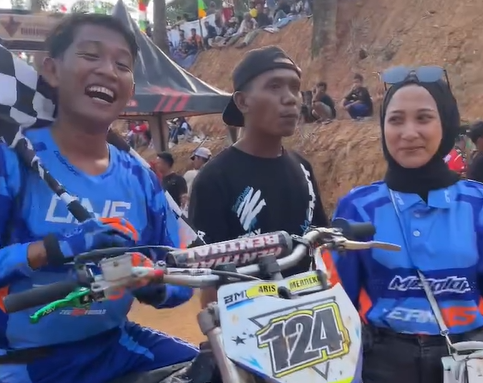 Merah Putih Open Grasstrack 2024: Aris Merdeka Raih Gelar Pro, Rafi Caporossi Bersinar di Kelas Pemula