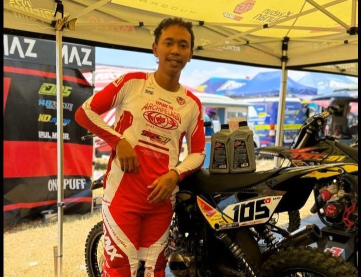 Rizky HK dan Dadan KR Sabet Gelar Juara Umum di Indramayu Open Grasstrack 2024