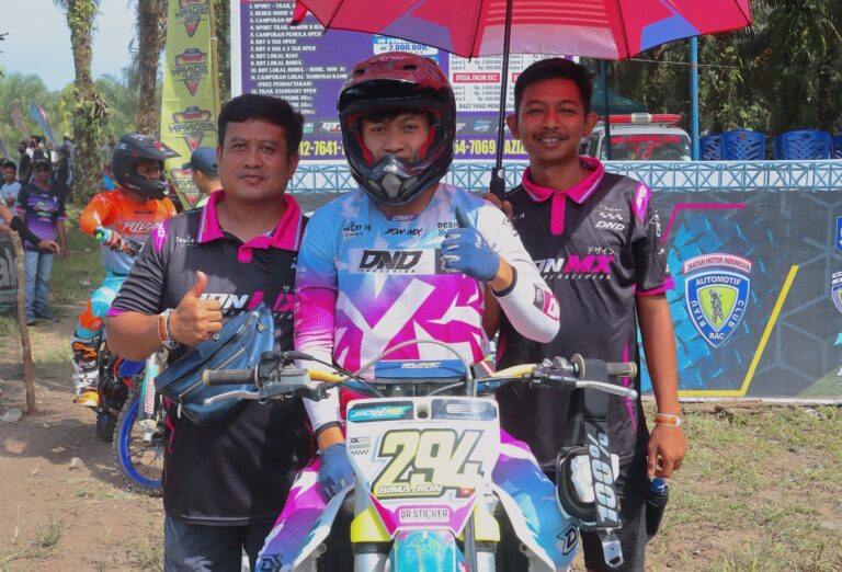 Bima Jion dan Ridho Jion Bawa Pulang Gelar Juara Umum di Siagian Brother Super Grasstrack Championship Seri 2