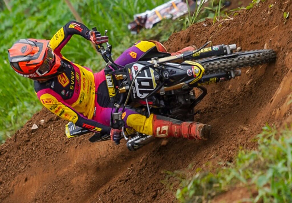 Asal-Usul Nama Grasstrack dan Kedekatannya dengan Banyak Kalangan Masyarakat