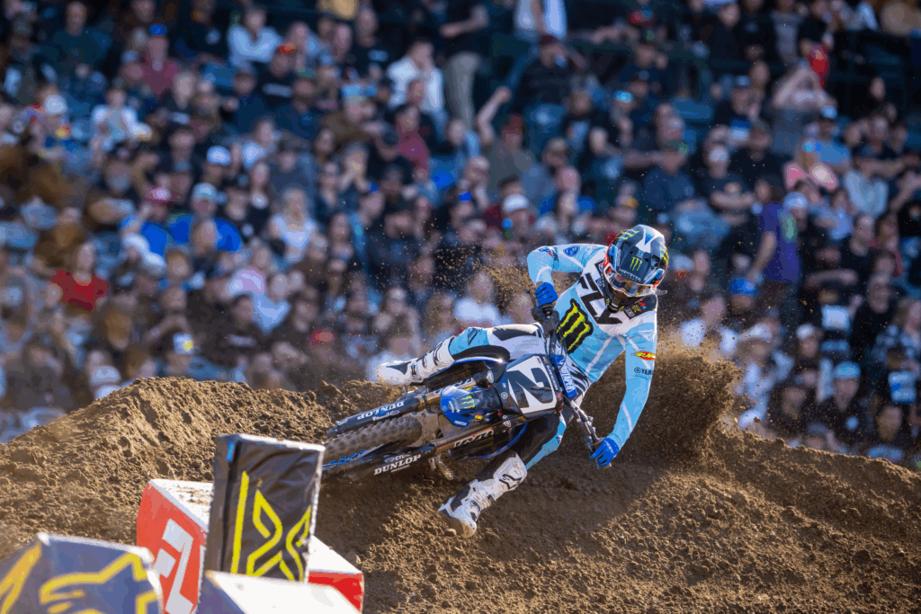 Webb Tahan Gempuran Sexton, Amankan Kemenangan Krusial di AMA Supercross Pittsburgh