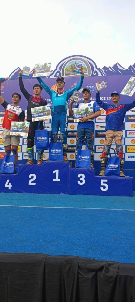Kelas Paling Bergengsi YZ Series Jadi Milik Pembalap DK Racing Deka Pratama