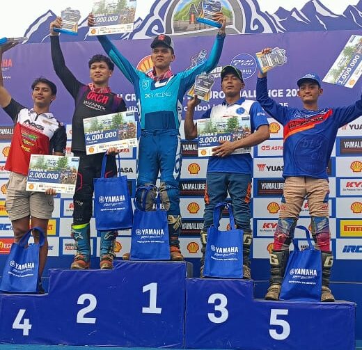 Kelas Paling Bergengsi YZ Series Jadi Milik Pembalap DK Racing Deka Pratama