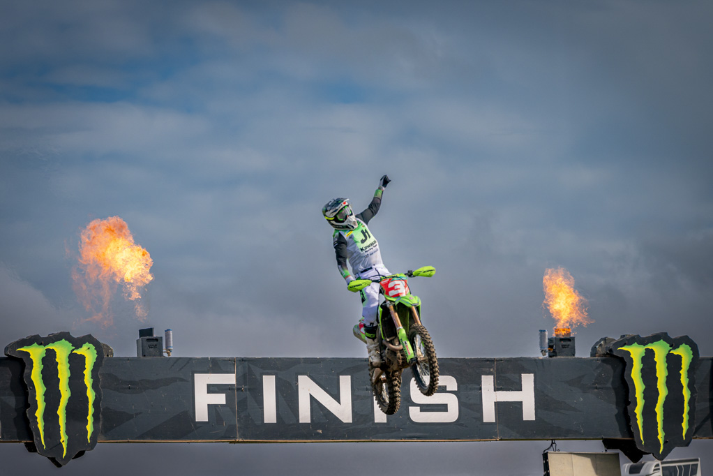 Gaspol Tanpa Ampun, Febvre dan Längenfelder Perlebar Jarak Poin di MXGP Matterley Basin 2025