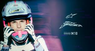 Alpinestars Rilis Helm Supertech M10 Replika Jett Lawrence, Padukan Gaya ’90-an dan Semangat Juara