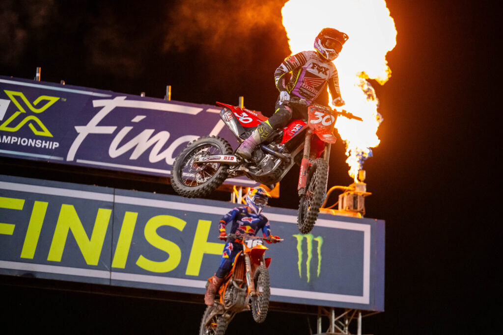 Jo Shimoda Jadi Pembalap Jepang Pertama yang Raih Gelar SuperMotocross
