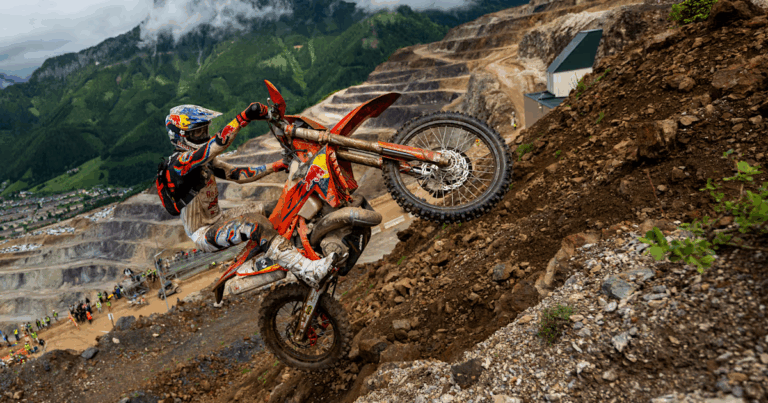 Naik Motor Trail di Jalur Ekstrem? Begini Cara Aman Menaklukan Off-Road